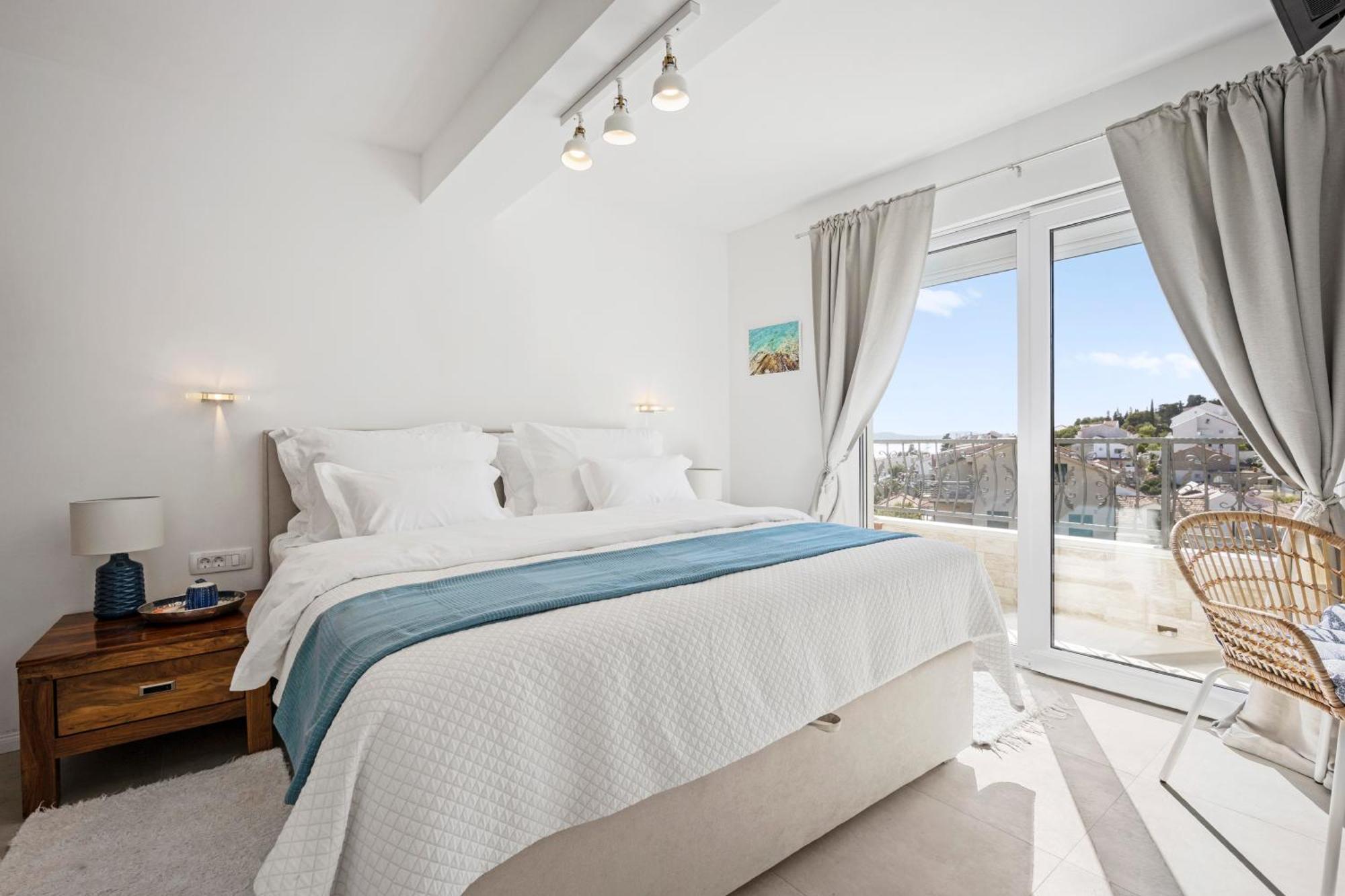 Stunning Seaview Retreat With Terrace Hvar Town