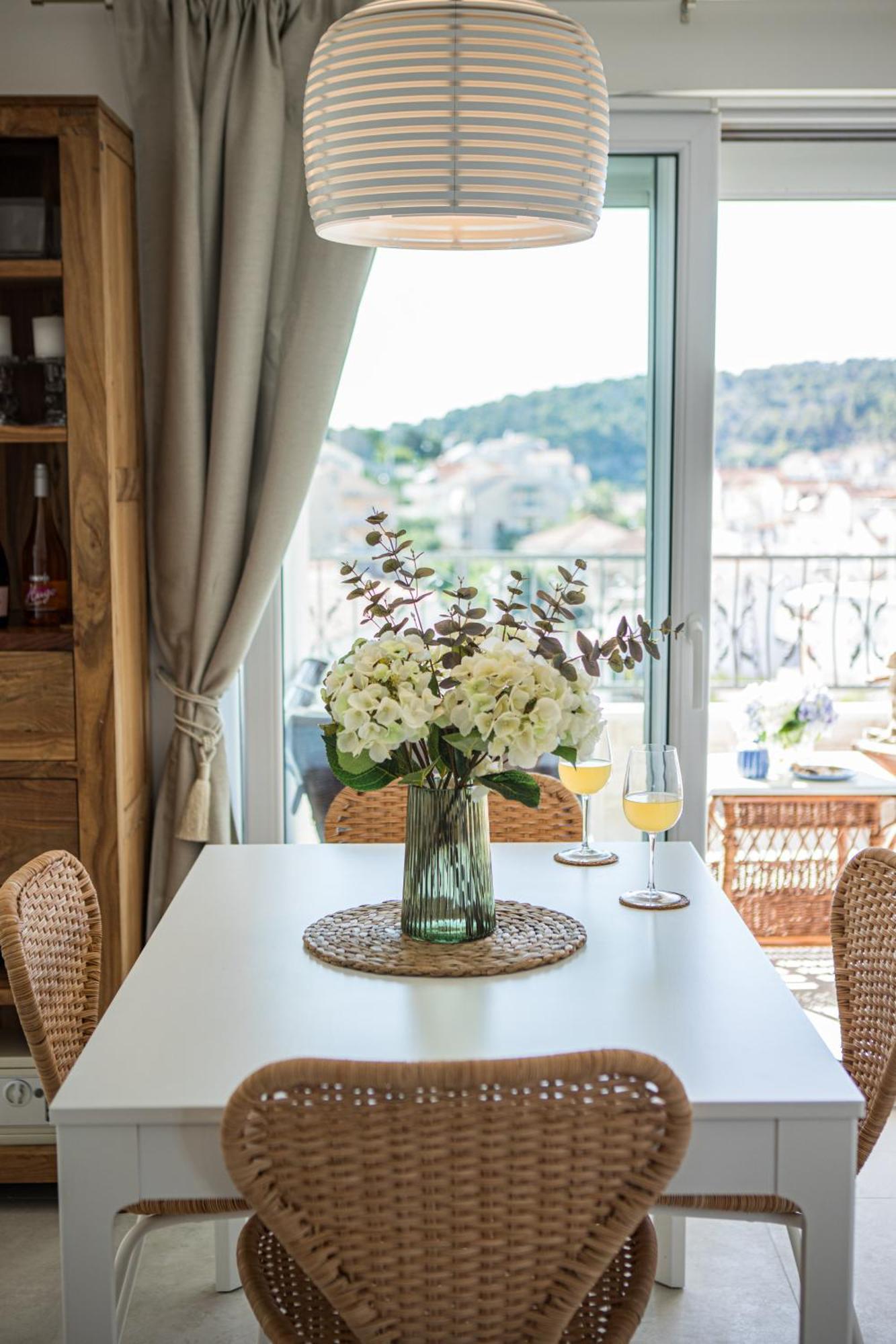 Stunning Seaview Retreat With Terrace Hvar Town