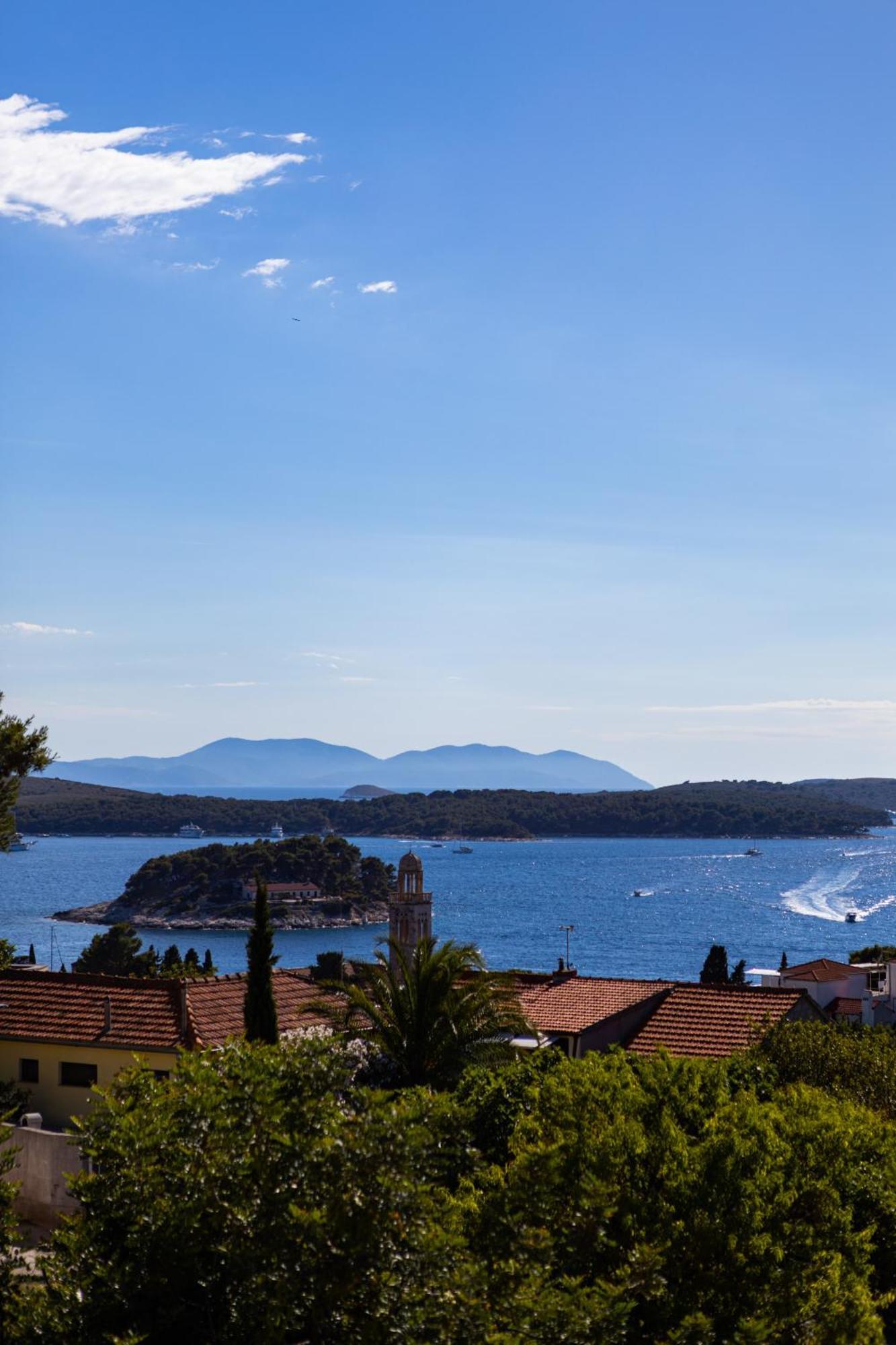 Stunning Seaview Retreat With Terrace Apartment Hvar Town